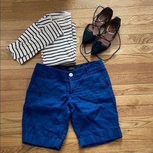 Linen blue shorts and striped top